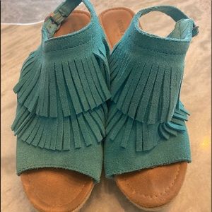 MINNETONKA sandals size 9